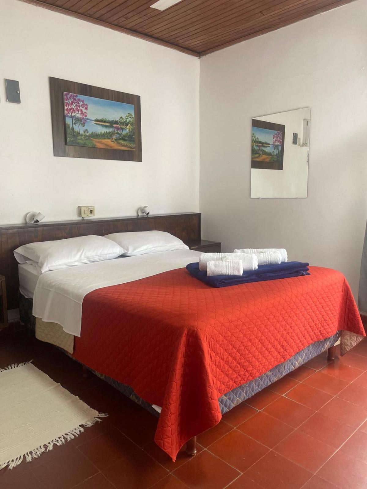 Residencial Marlis Hotel